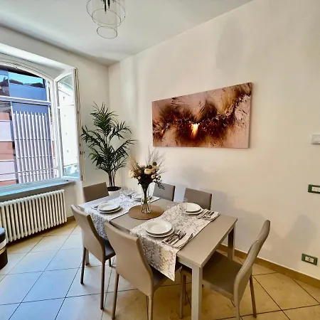 公寓 Divina Luxury In The Center Of Como, Near