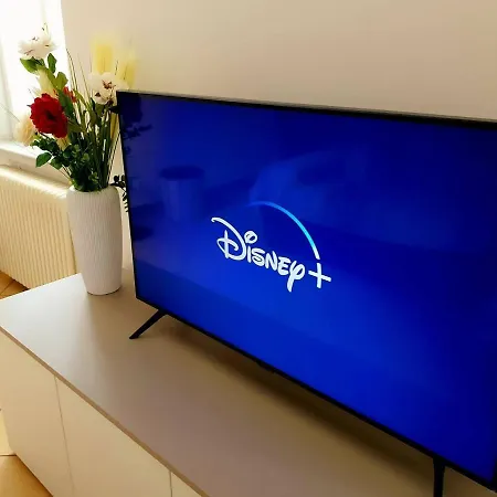 Apartment Divina Luxury With Jacuzzi Near The *