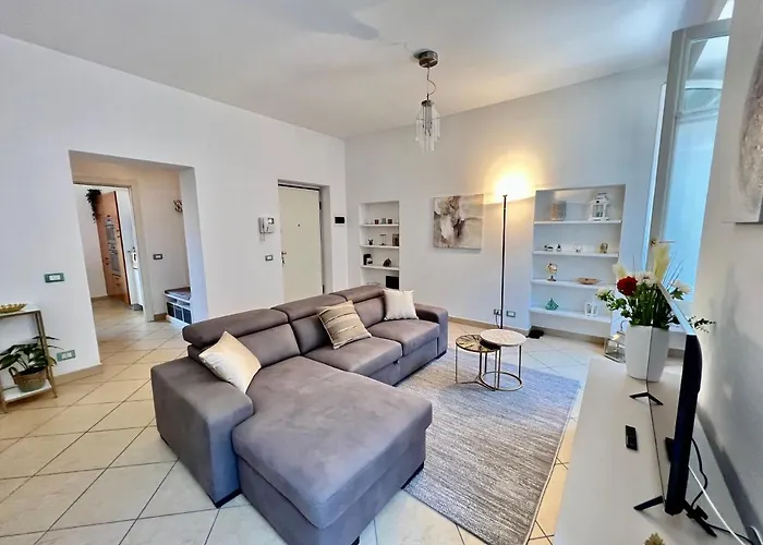 Divina Luxury In The Center Of Como, Near