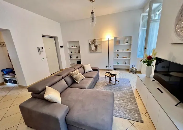 Divina Luxury In The Center Of Como, Near *