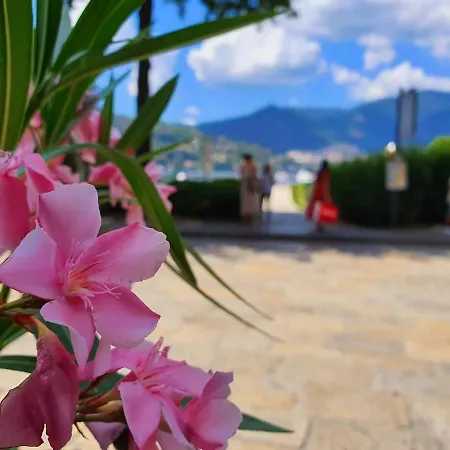 アパート Divina Luxury In The Center Of Como, Near コモ
